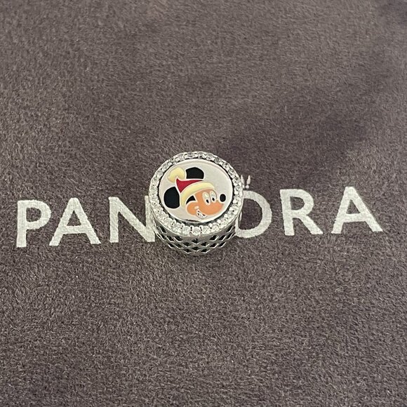 Pandora Disney Happy Holiday Exclusive Charm - Picture 1 of 4